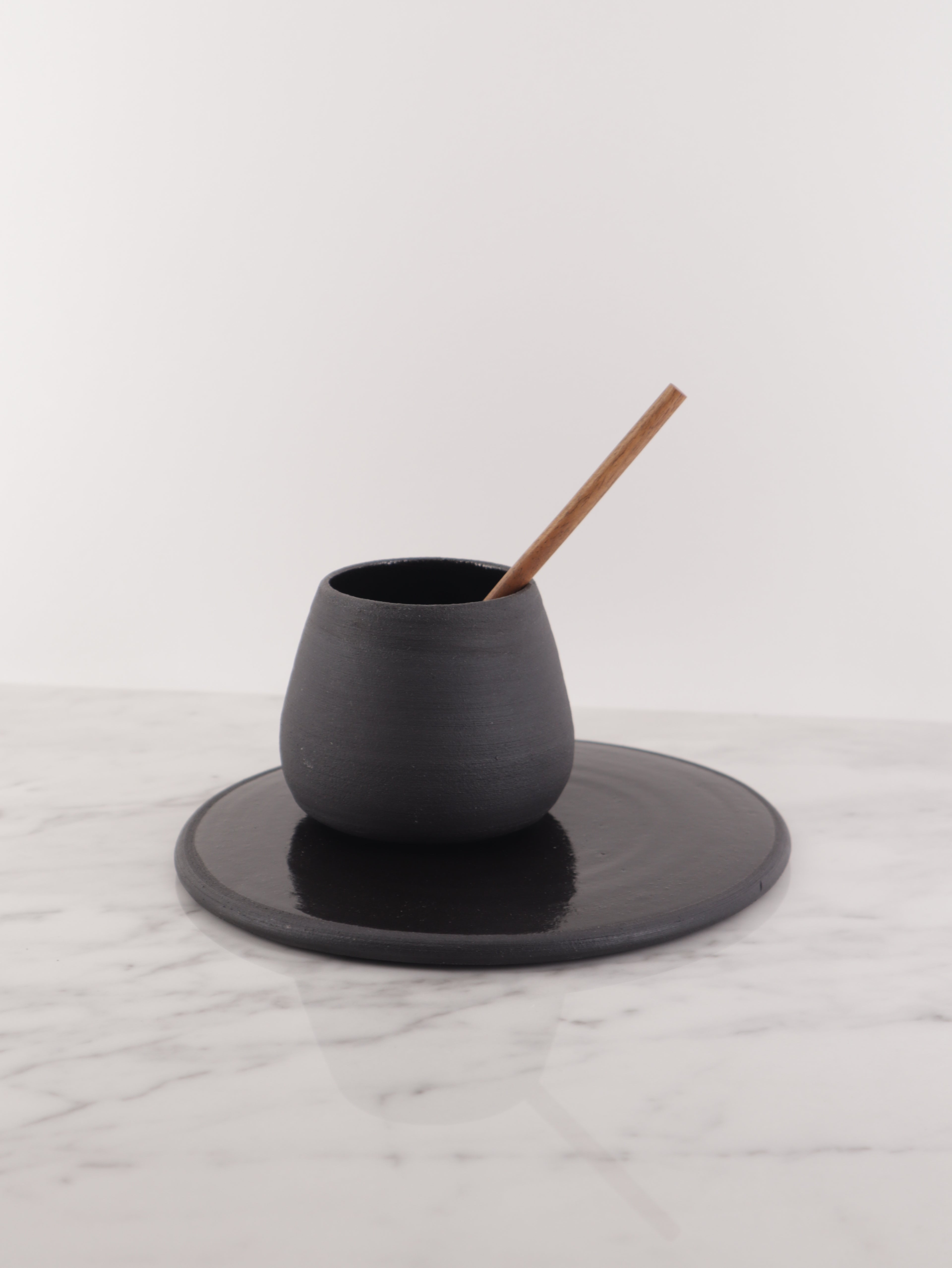BLCK cup & plate