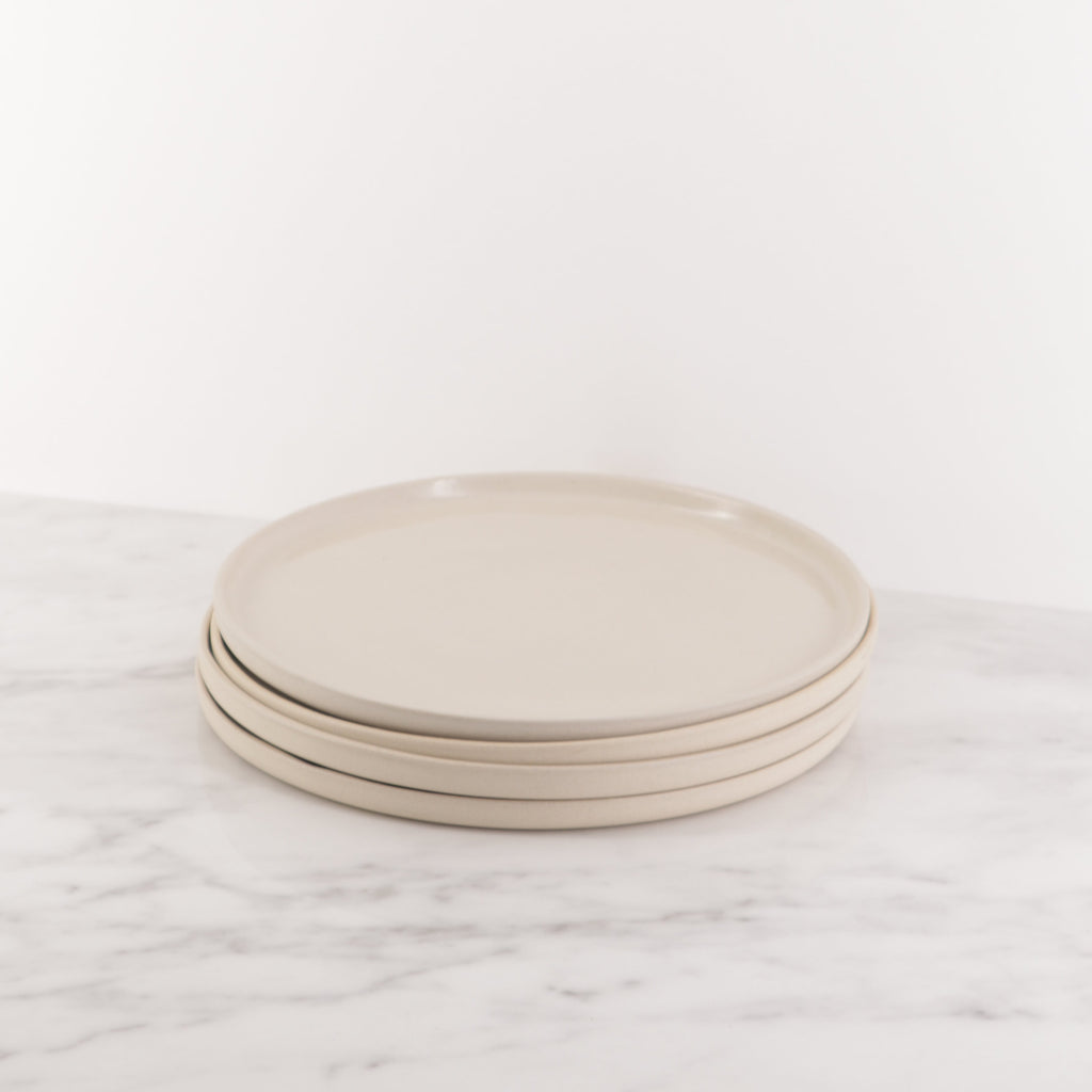 Plate L/NUM Creme Small