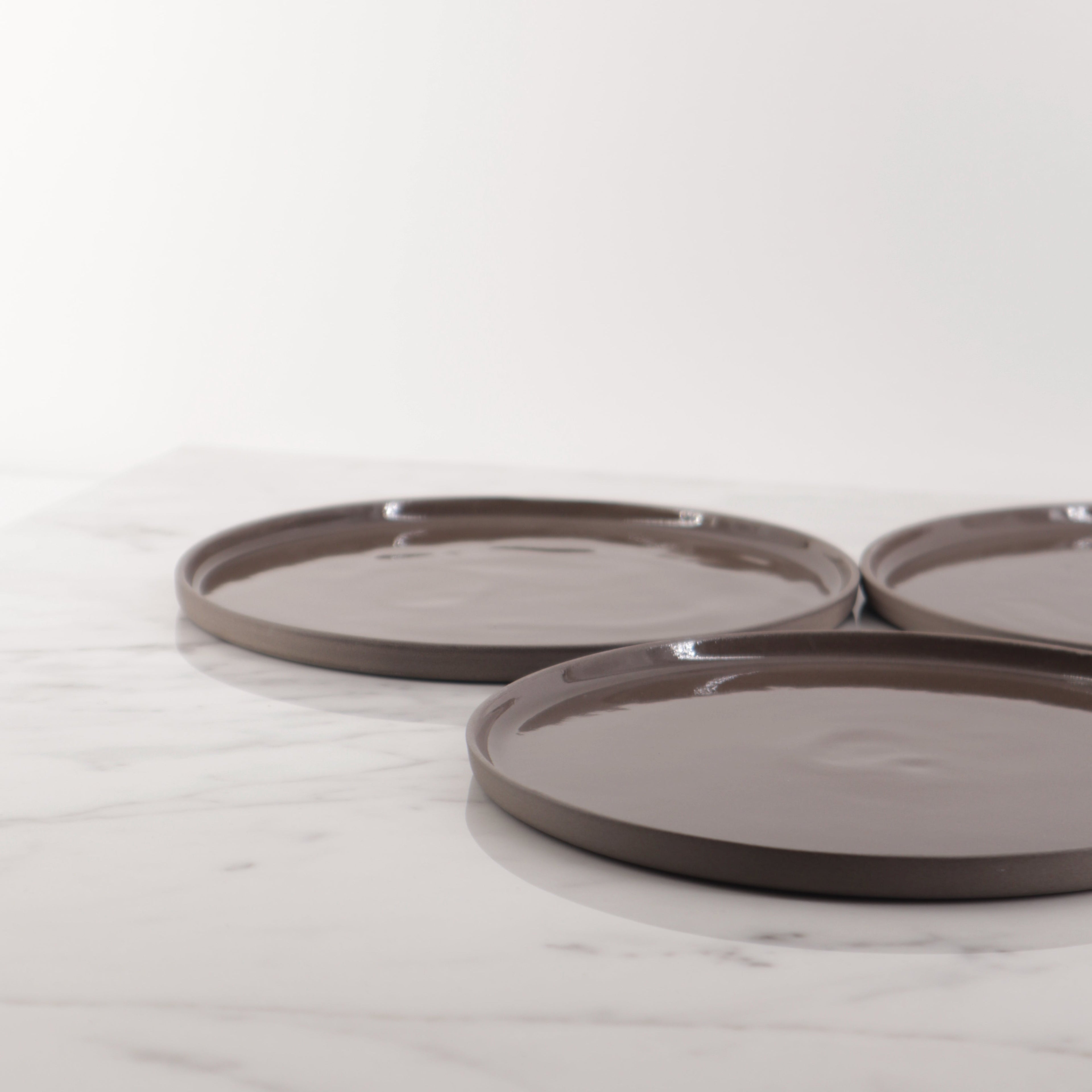 Plate L/NUM Grey-Brown Medium