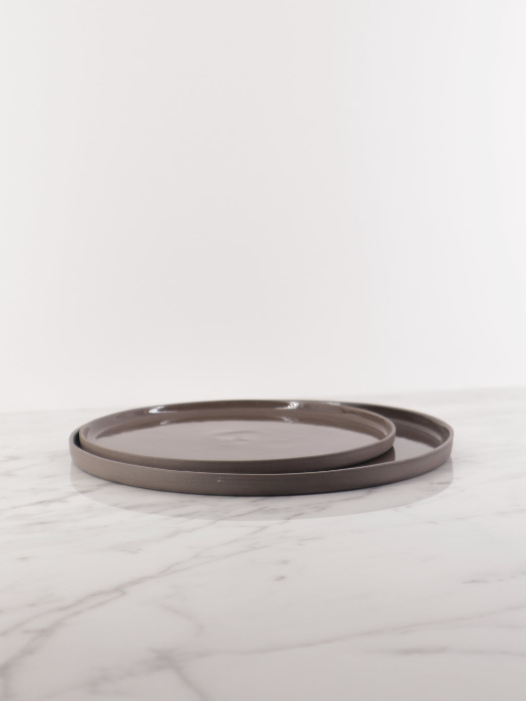 Plate L/NUM Grey-Brown Medium